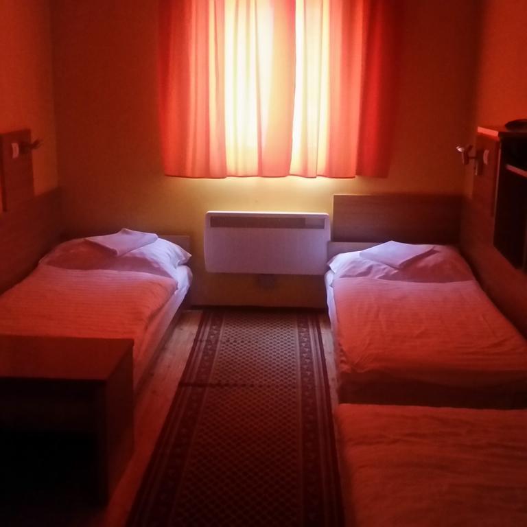 Kis-Duna Motel & Camping Mosonmagyarovar Luaran gambar